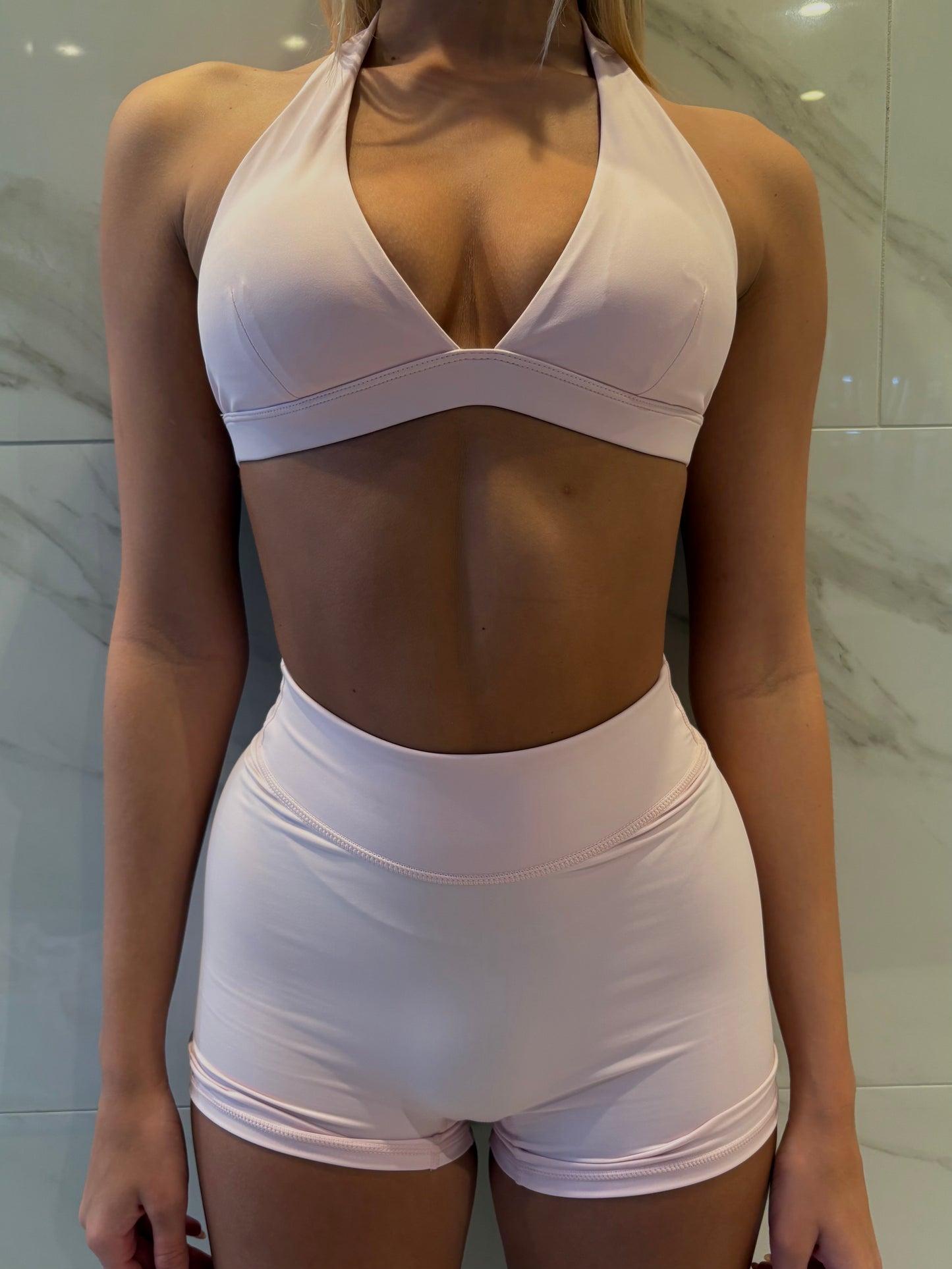 Releve’ v-cut crop
